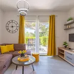 Apartment Sea & Stone No 1 In *