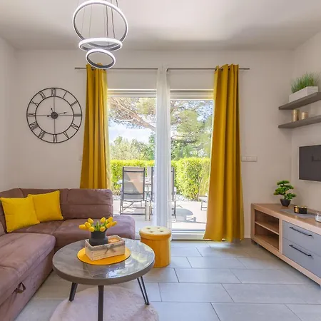 Apartment Sea & Stone No 1 In