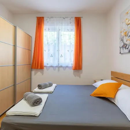Sea & Stone No 1 In Apartment Starigrad Paklenica