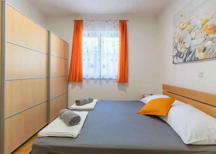 Sea & Stone No 1 In Appartement Starigrad Paklenica